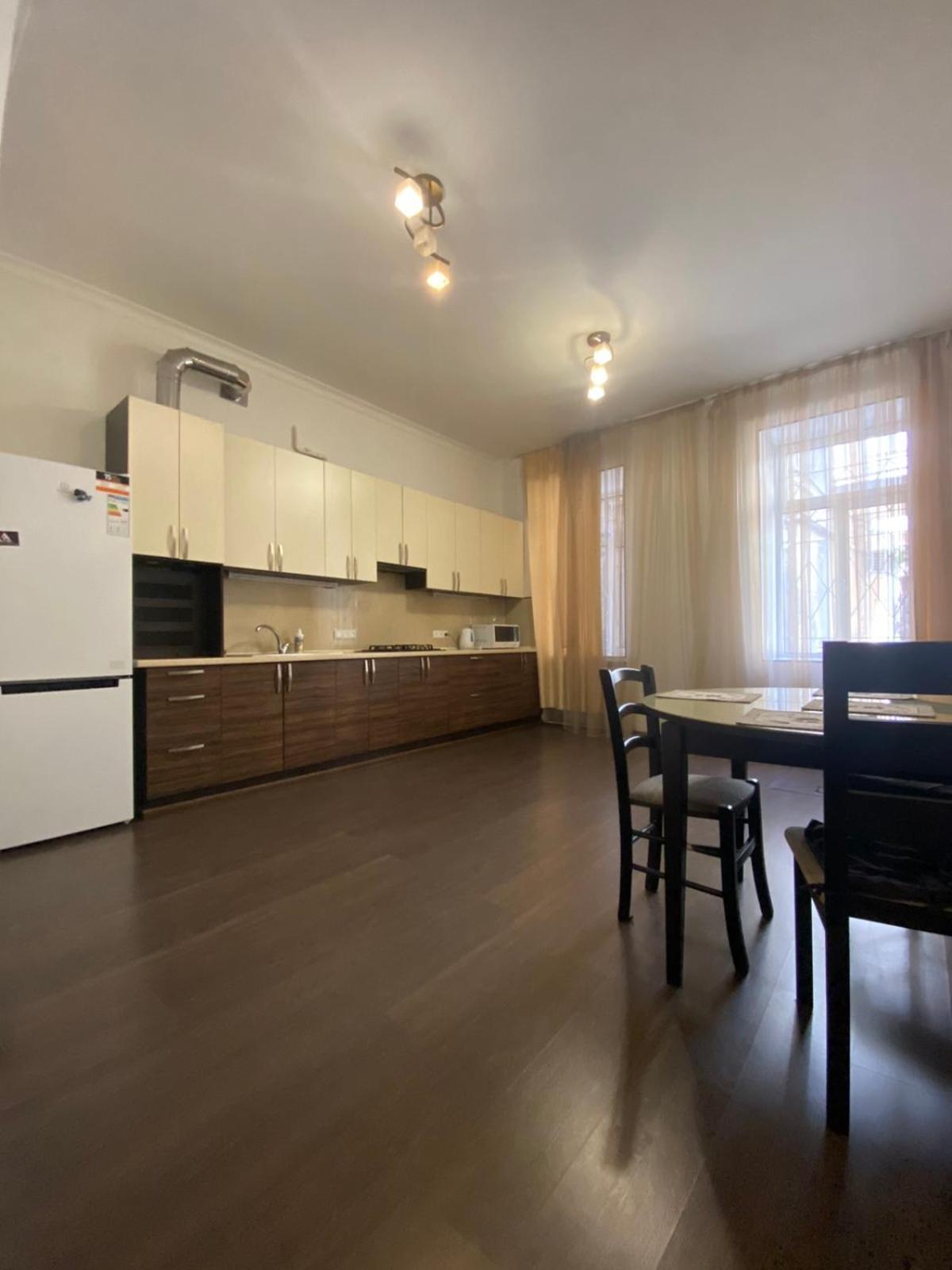 Suites On Chaikovskogo โอเดสซา ภายนอก รูปภาพ